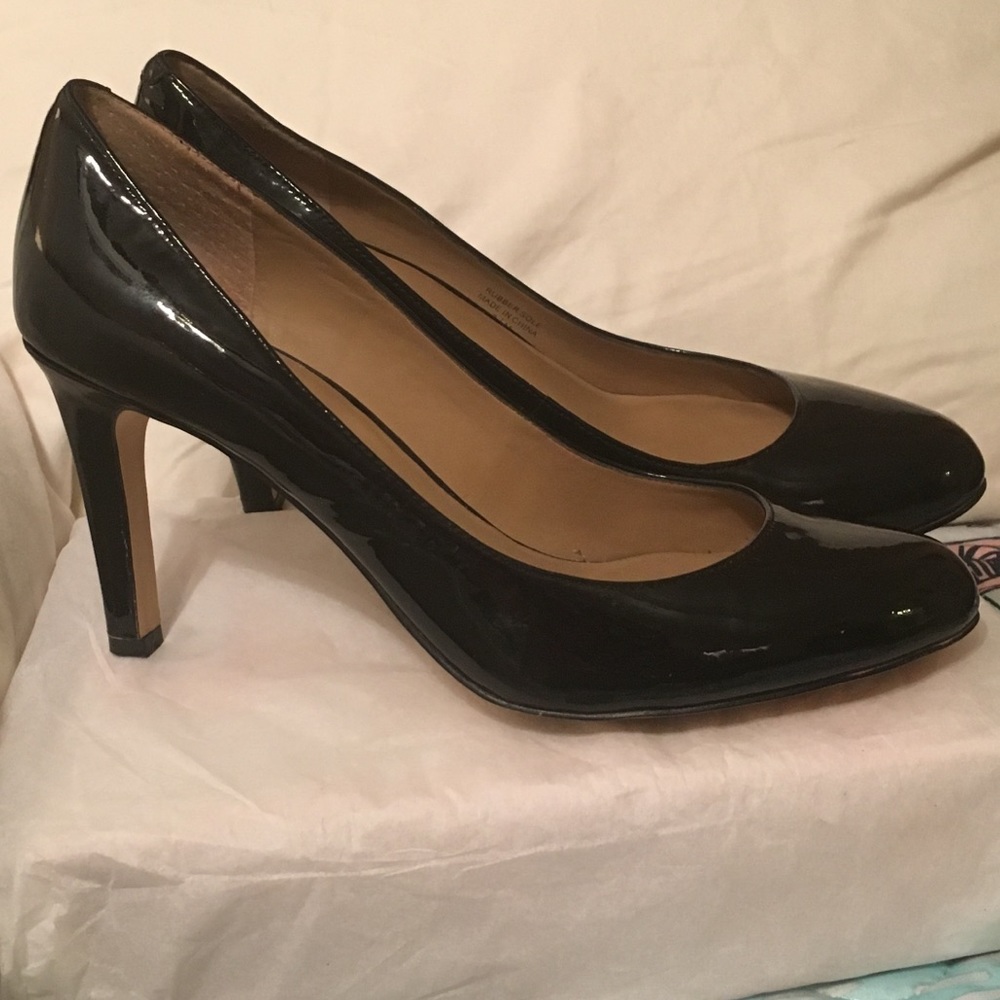 Ann Taylor Black Patent Heels Size 8.5